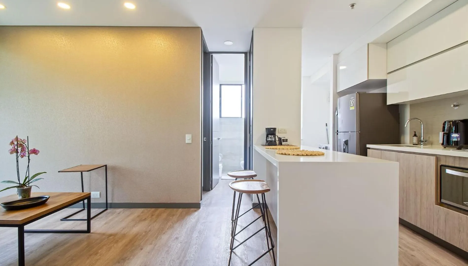 2 Bdr Suite W2 Ac Poblado, Medellin Apartment